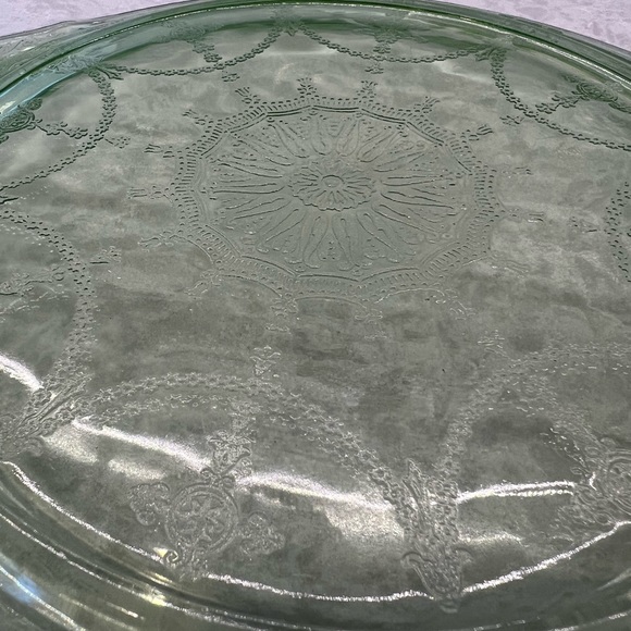 Uranium Anchor Hocking Ballerina Dancing Girl 10” cake plate Depression glass - Picture 4 of 4